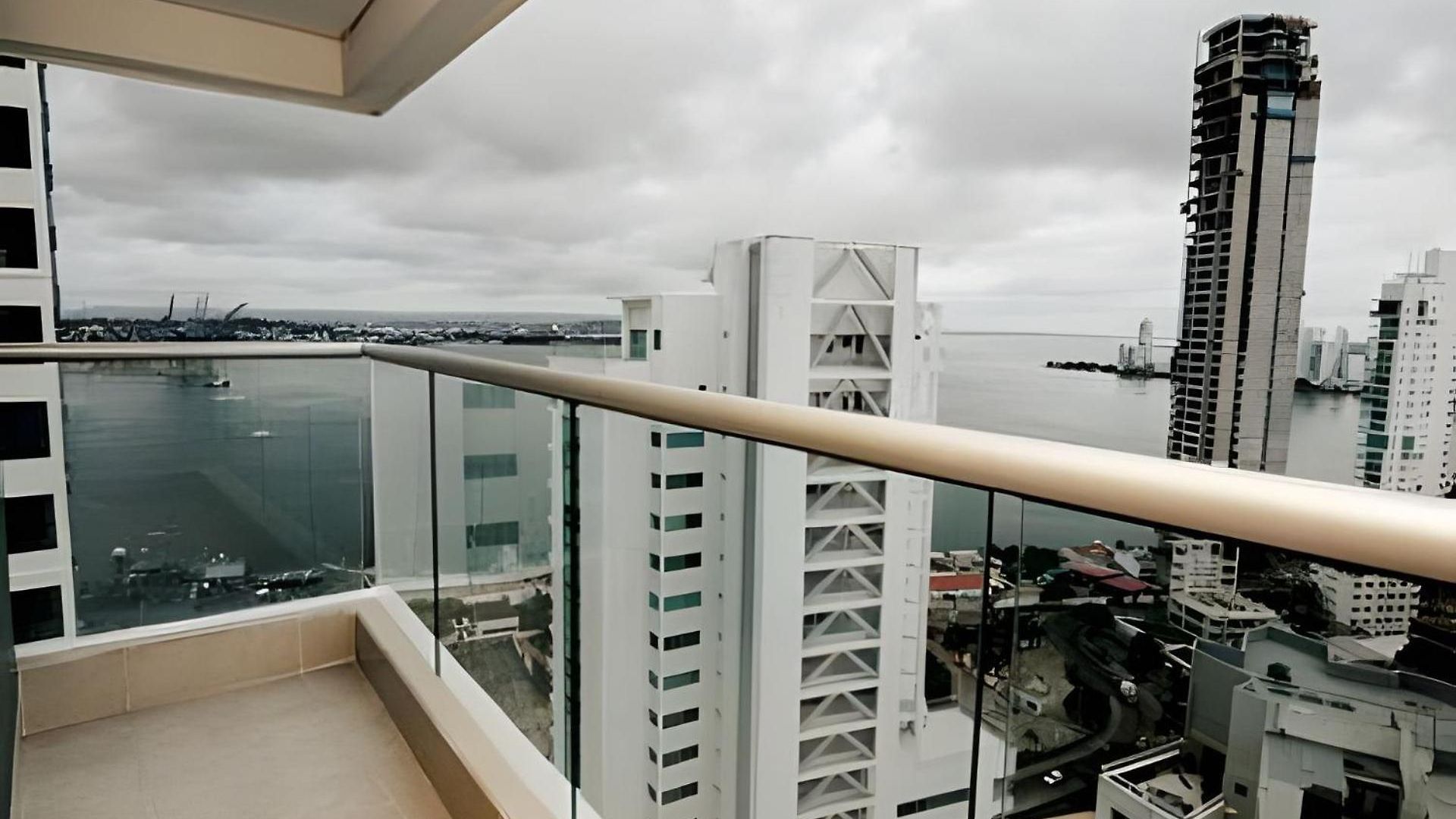 Beachfront Bocagrande | Breathtaking Sunsets Apartment Cartagena